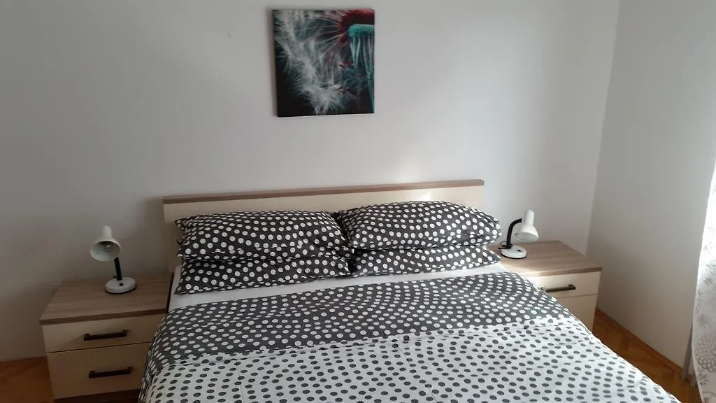 Apartments Peloza Πόρετς Κροατία